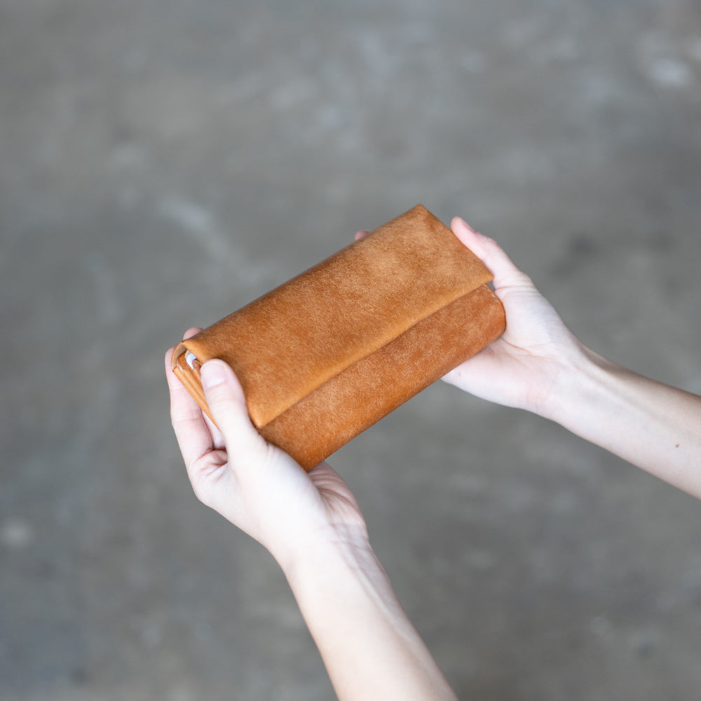 nf長財布 革製品の店 JOURNEY